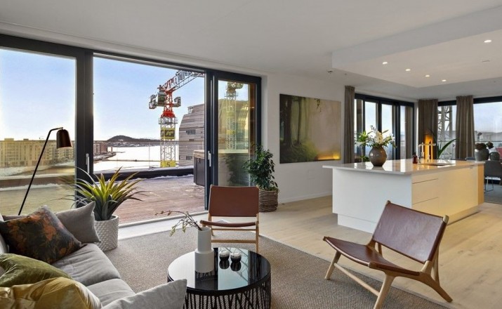 Timber lift and slide door